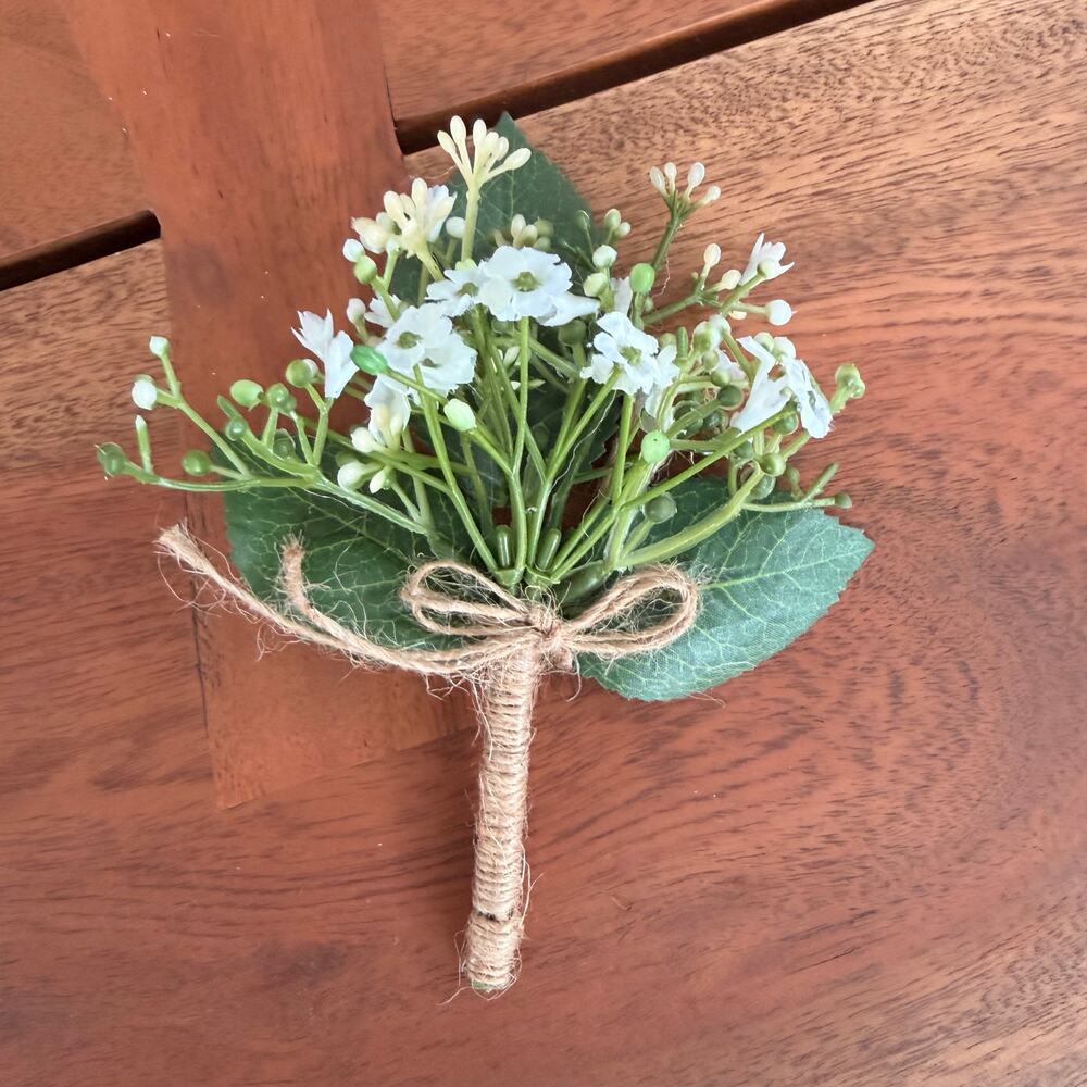 Lot of 63 bridesmaid wedding wrist corsage prom dance flower white baby’s breath